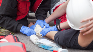 Atlanta, GA - Injuries Reported in Car Wreck on I-75/85 at North Ave