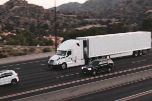 9/18 Atlanta, GA – Tractor-Trailer Collision with Injuries in SB Lanes of I-75