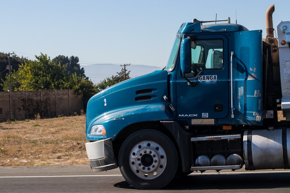 12/15 Stone Mtn, GA – Truck Accident with Injuries on I-285 Near Memorial Dr