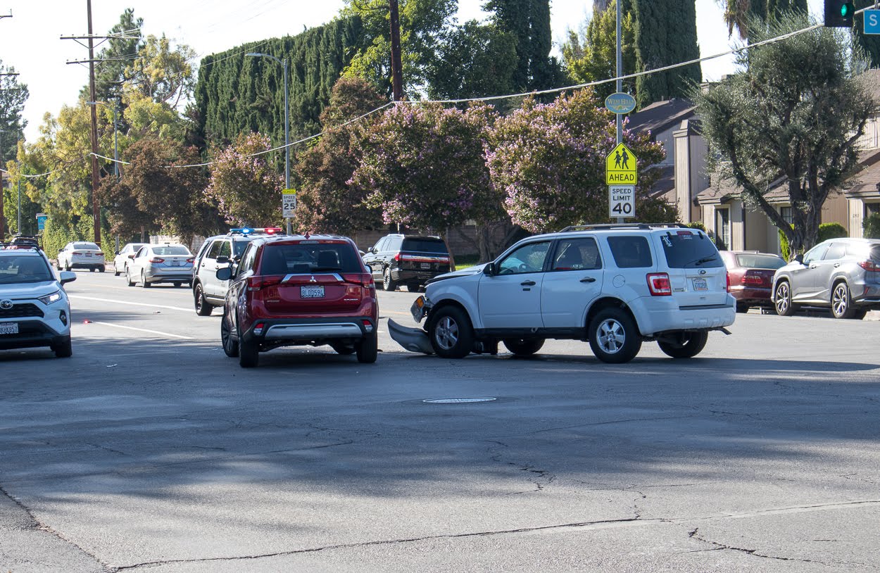 12/13 Rydal, GA – Car Crash with Injuries at GA-140 & GA-41 Intersection