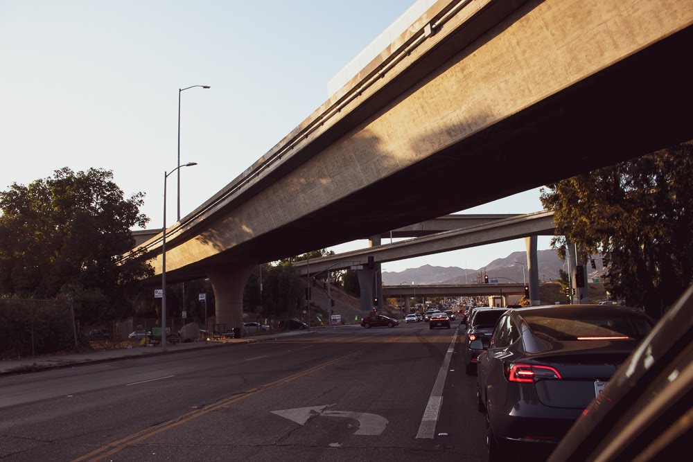 1/8 Atlanta, GA – Injuries Reported in Car Crash on I-75 Near Freedom Pkwy