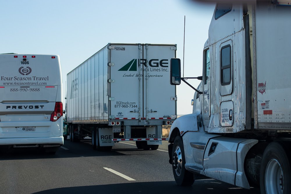 Sandy Springs, GA - Injuries Reported in Truck Accident on I-285 Outer Loop at New Northside Dr