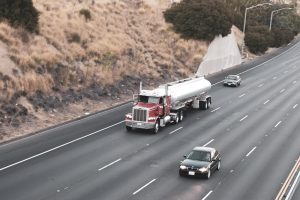 12/28 Calhoun, GA – Semi-Truck Collision Leads to Injuries in NB Lanes of I-75